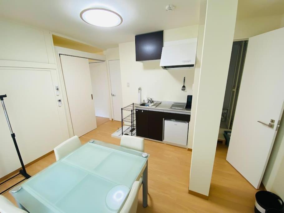 Apartment 【広々一軒家】帰国者歓迎！最大9名!空港直通＆山手線すぐ！ファミリー向け80m2庭付き大福ハウス Tokyo